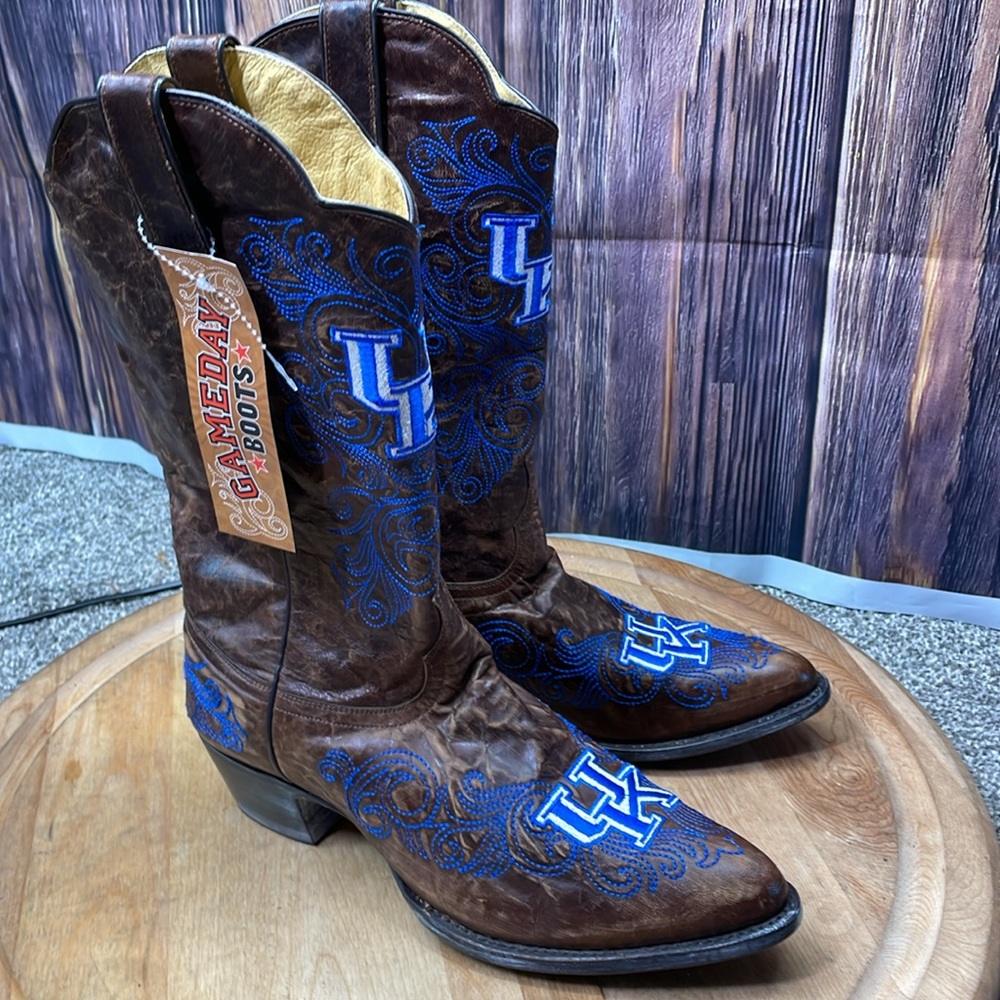 ⭐️NWT Kentucky Wildcats embroidered gameday woman’s distressed cowboy boots 11 - Picture 4 of 12